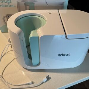 Cricut Mug Press, Like New!